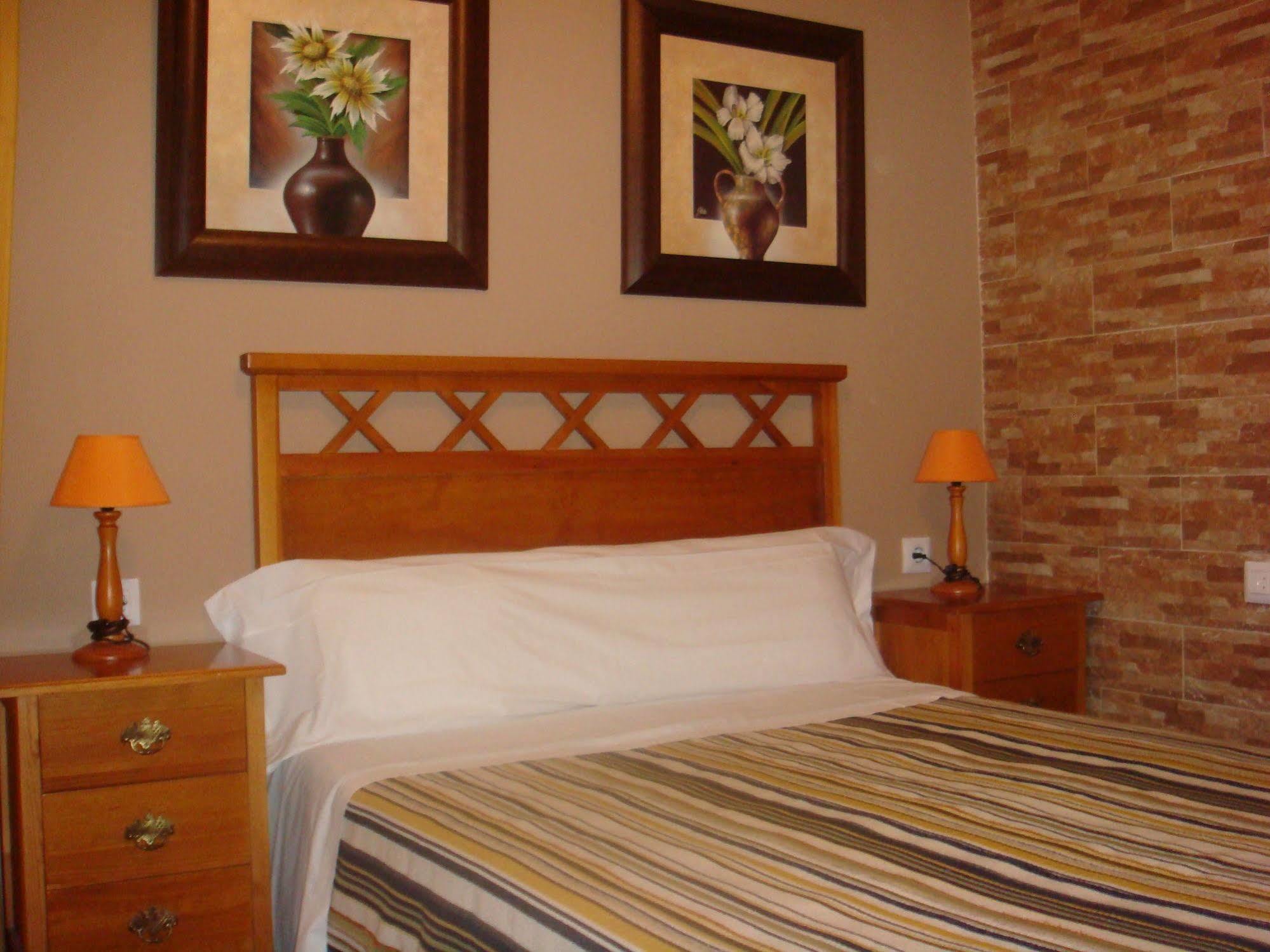 Hostal La Calzada Таріфа Екстер'єр фото